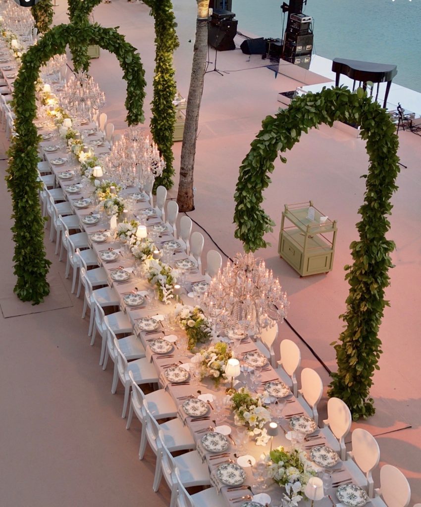 kroonluchter verhuur Curaçao voor een strand bruiloft