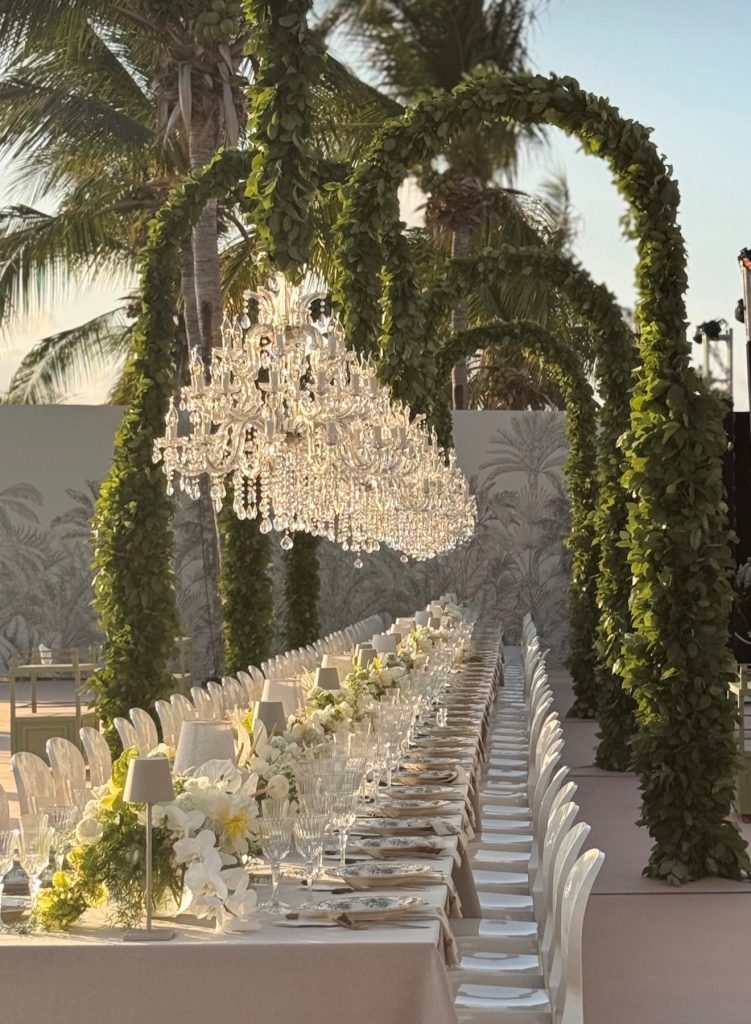 Mooie kroonluchters huren voor trouwen op Curaçao 