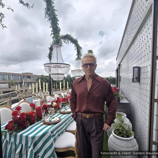 Kroonluchters huren privédiner Gordon — La Bella Vita op dakterras in Amsterdam